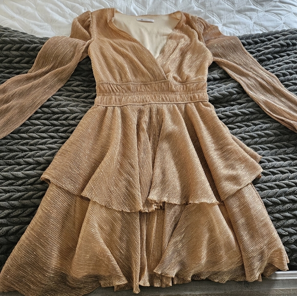 CUPSHE Women's Starlight Metallic V-Neck Flounce Dress Winter Long Sleeve Shirre - Picture 2 of 3